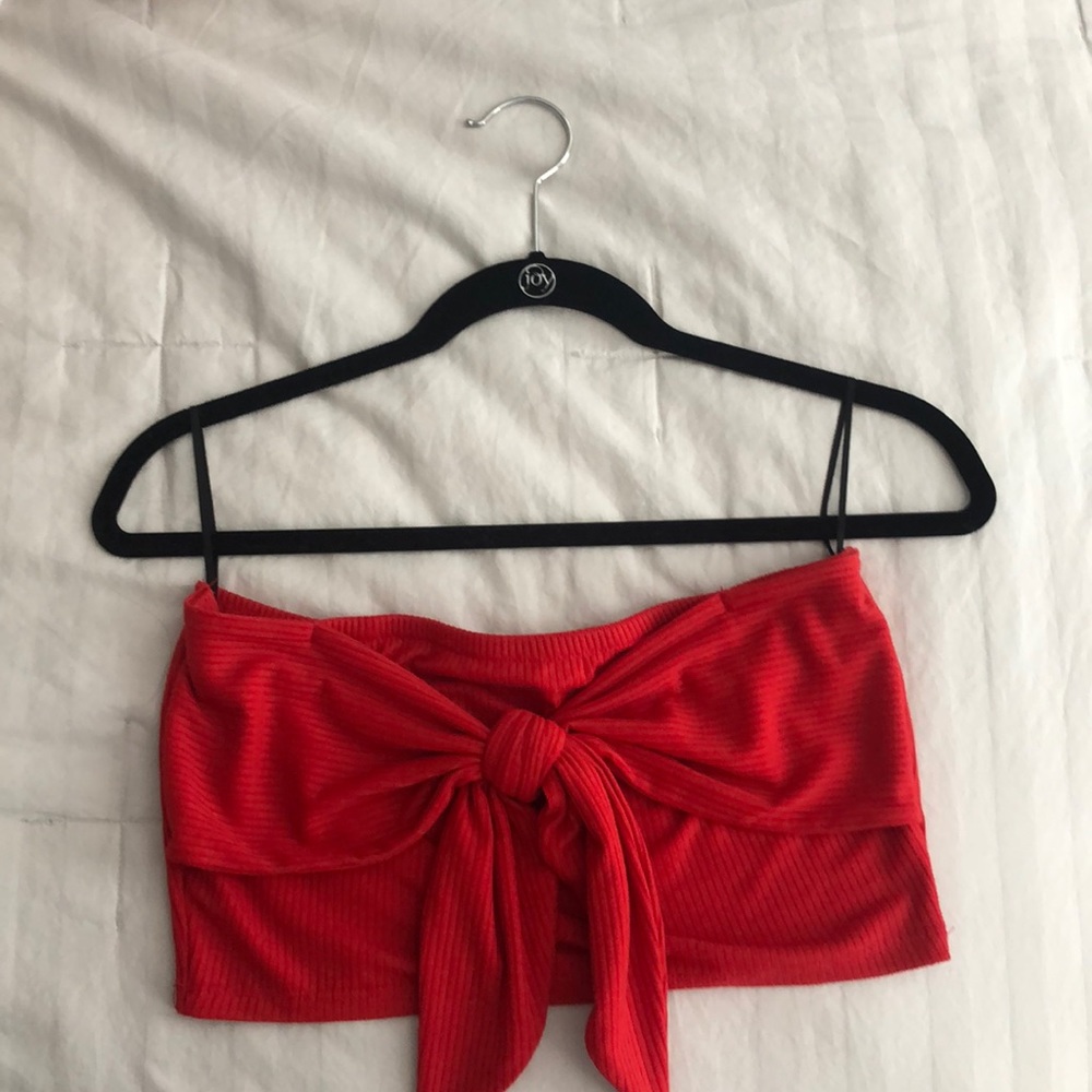 Medium size crop top